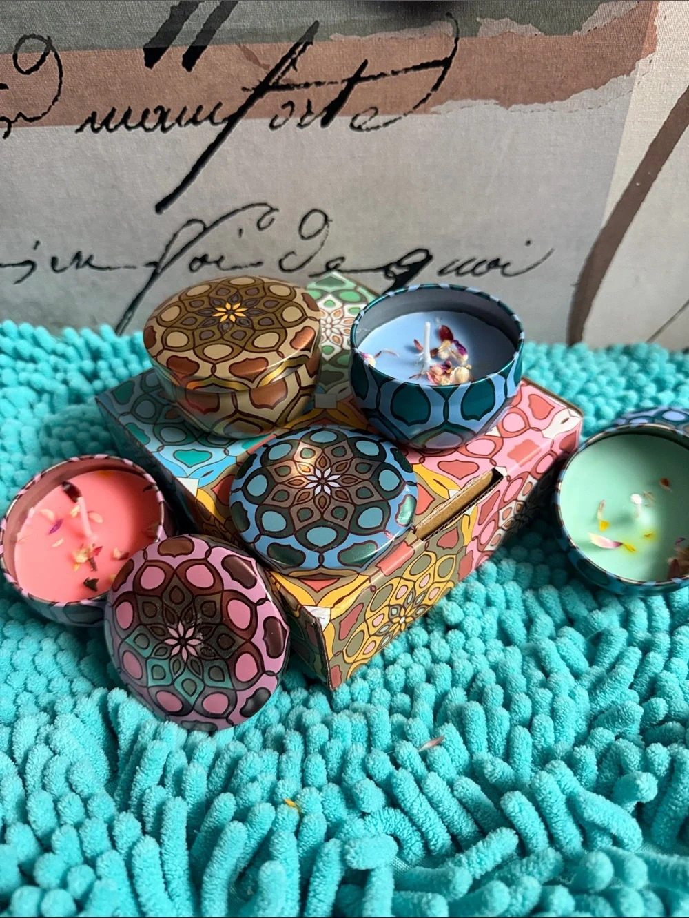 ❣️5/$25❣️Scented Tin Candles - Multi-Color Floral Pattern. Reusable tin.